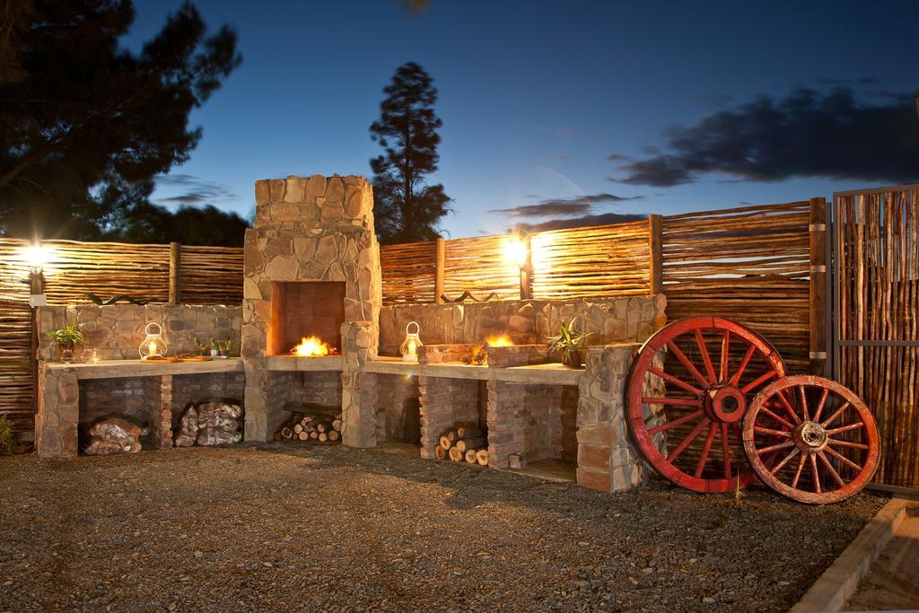 Wagon Wheel Country Lodge Beaufort West Esterno foto