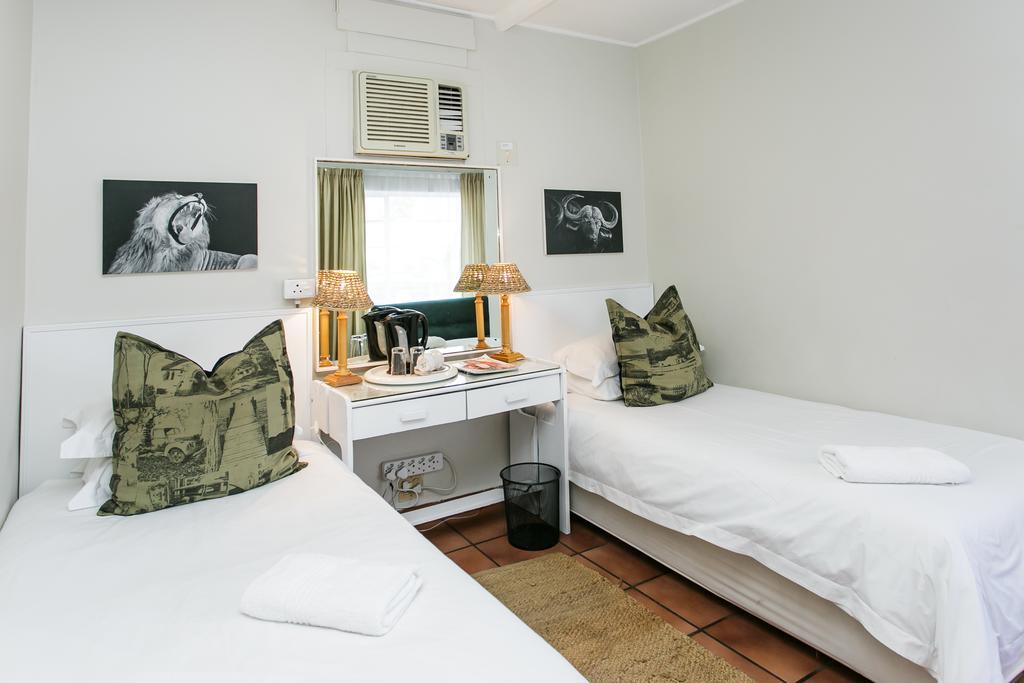 Wagon Wheel Country Lodge Beaufort West Esterno foto