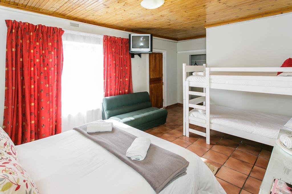 Wagon Wheel Country Lodge Beaufort West Esterno foto