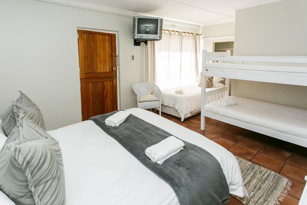 Wagon Wheel Country Lodge Beaufort West Esterno foto