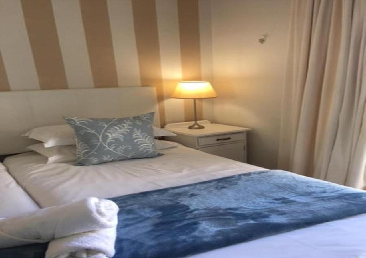 Wagon Wheel Country Lodge Beaufort West Esterno foto