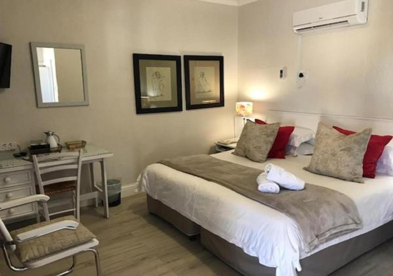 Wagon Wheel Country Lodge Beaufort West Esterno foto
