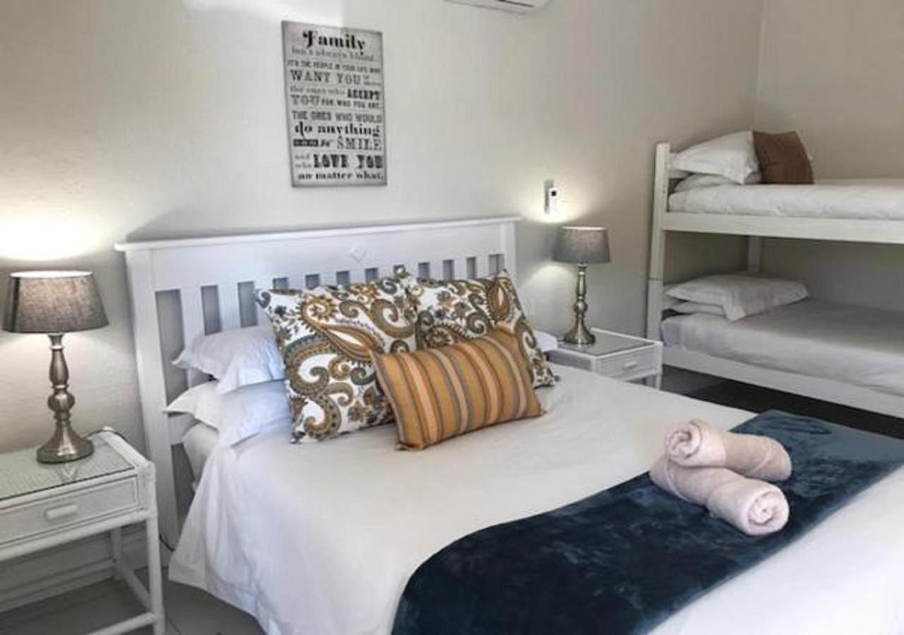 Wagon Wheel Country Lodge Beaufort West Esterno foto